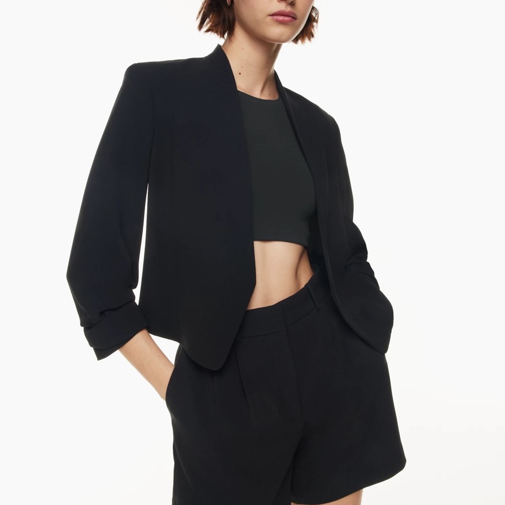 Aritzia Babaton Black Power Blazer three quarter sleeve cropped blazer